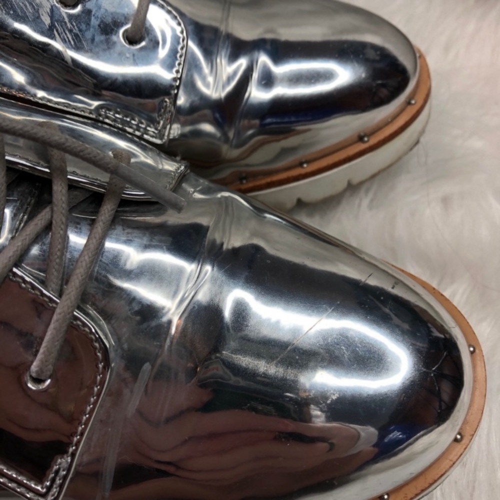 Aldo silver metallic platform Oxford with cut outs lace up EUC size 6 - Picture 5 of 7